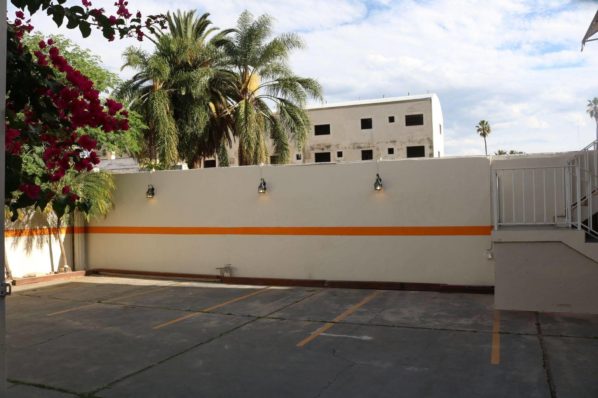 Pachá Hotel *